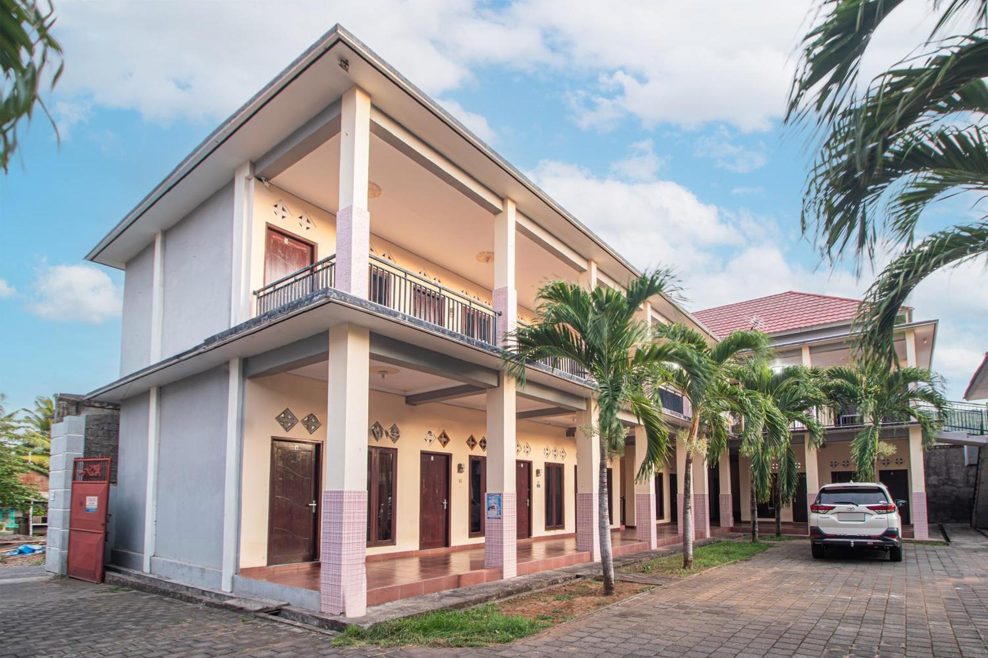 Oyo Life 93504 Kost Krisna Hotel Temukus Exterior photo